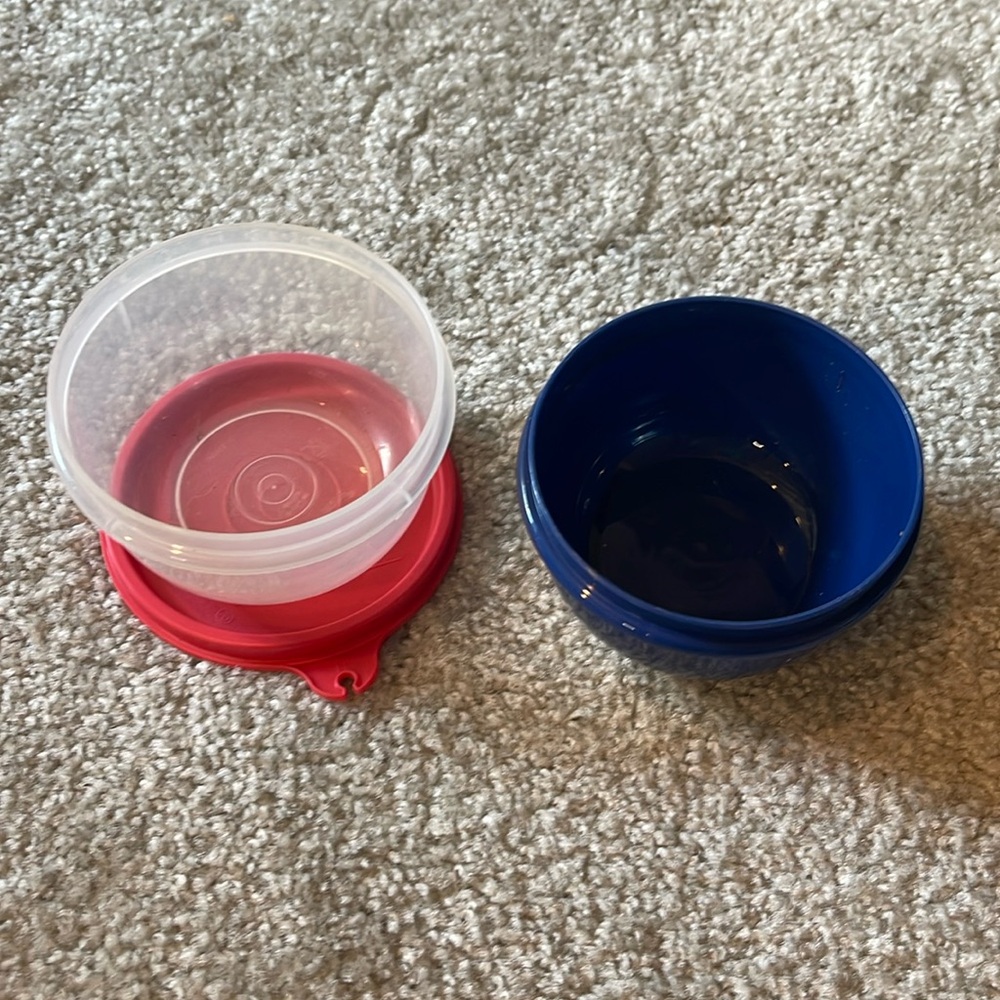 Tupperware, mini mixing bowls